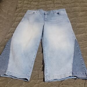 Time and Tru Women's High Rise Jeans - Light Blue